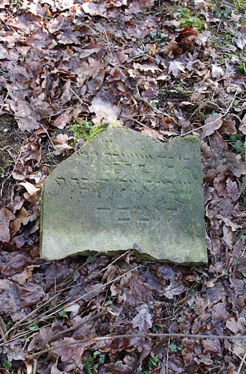 Grabstein Nummer 11 auf dem Friedhof Bledzew (Blesen)