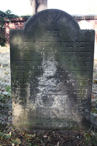 Grabstein Nummer 36 auf dem Friedhof Beelitz