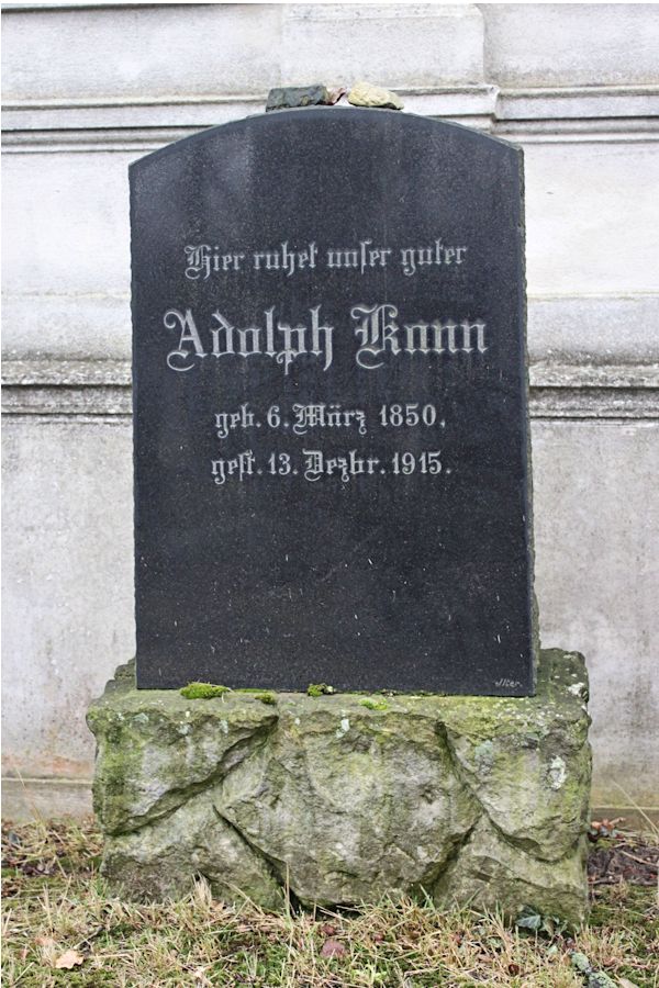 Grabstein Nummer 4535 auf dem Friedhof Potsdam