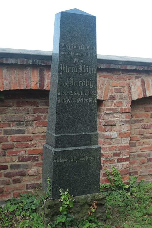 Grabstein Nummer 62 auf dem Friedhof Guben