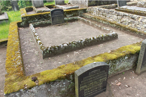 Grabstein Nummer 16 auf dem Friedhof Oderberg
