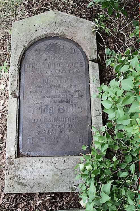 Grabstein Nummer 24 auf dem Friedhof Zasieki (Forst)