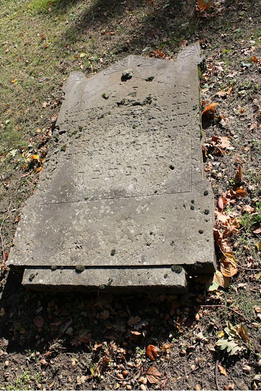 Grabstein Nummer 30 auf dem Friedhof Storkow