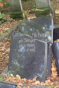 Grabstein Nummer 14 auf dem Friedhof Lindow