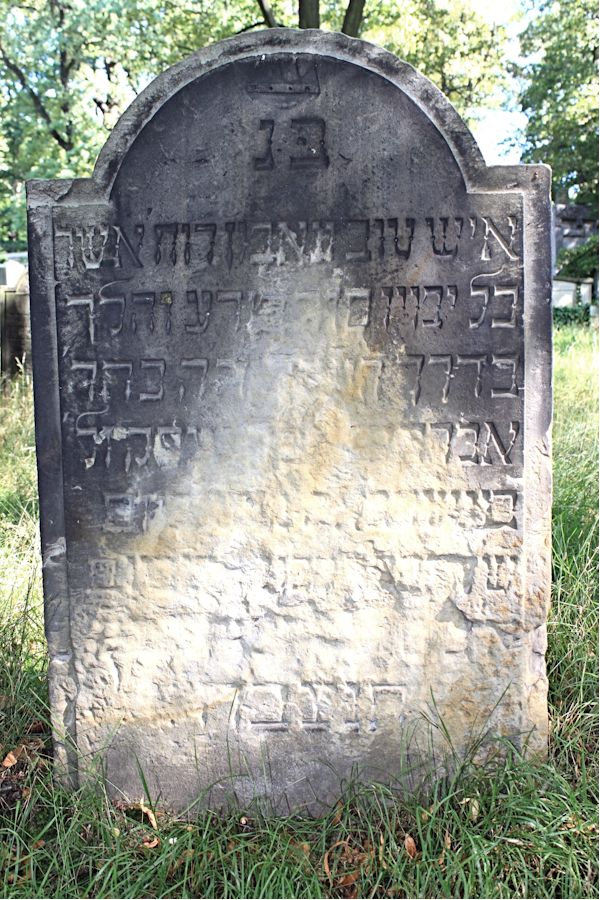 Grabstein Nummer 83 auf dem Friedhof Potsdam