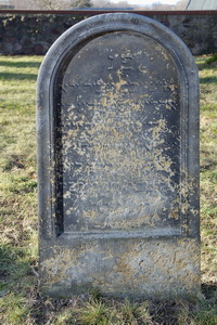 Grabstein Nummer 19 auf dem Friedhof Schwedt