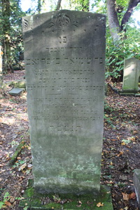 Grabstein Nummer 28 auf dem Friedhof Lindow