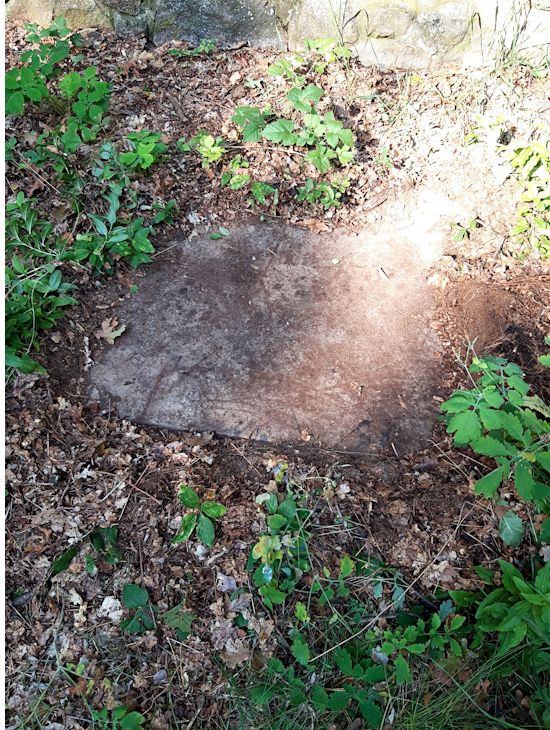 Grabstein Nummer 25 auf dem Friedhof Beeskow