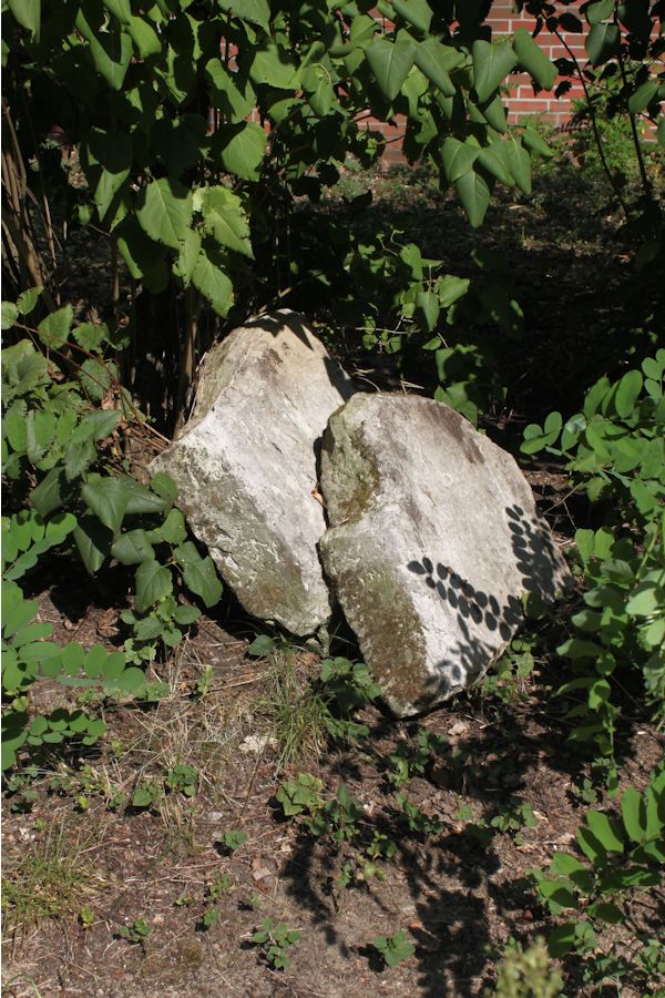 Grabstein Nummer 2 auf dem Friedhof Guben