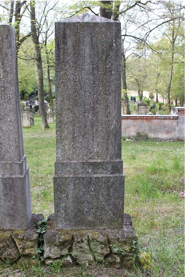 Grabstein Nummer 280 auf dem Friedhof Potsdam