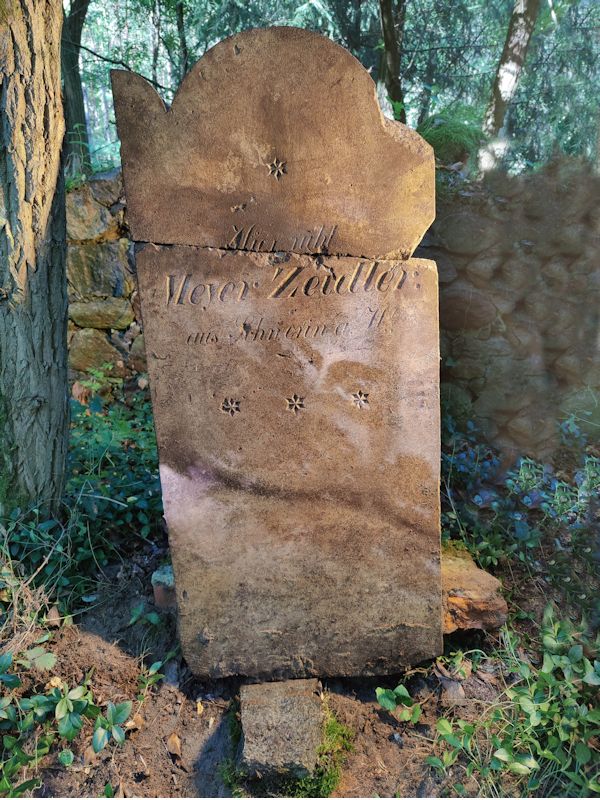 Grabstein Nummer 26 auf dem Friedhof Boleszkowice (Fürstenfelde)