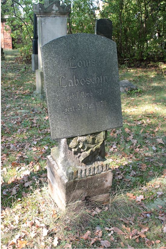 Grabstein Nummer 114 auf dem Friedhof Guben