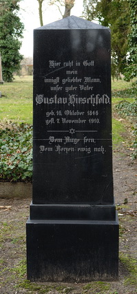 Grabstein Nummer 61 auf dem Friedhof Schwedt