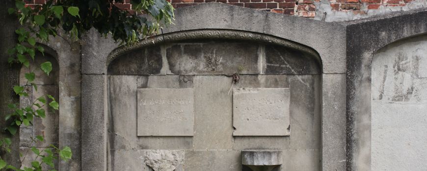 Fragment auf dem Alten Jüdischen Friedhof in Cottbus
