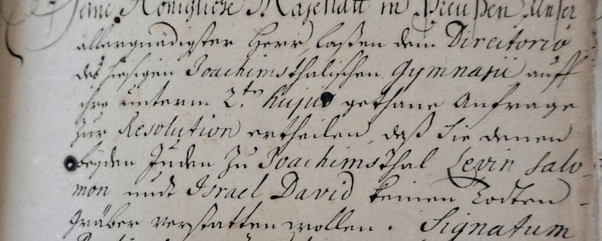 Königliche Vollmacht von 1718, die den Juden aus Joachimsthal die Anstellung eines Totengräbers verbietet