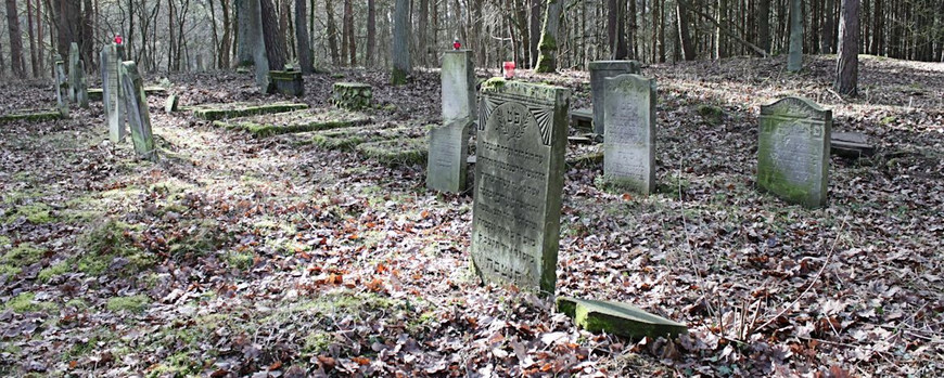 Ehren. Zerstören. Gedenken - Zeichen des Umgangs mit dem jüdischen Friedhof in Blesen resp. Bledzew