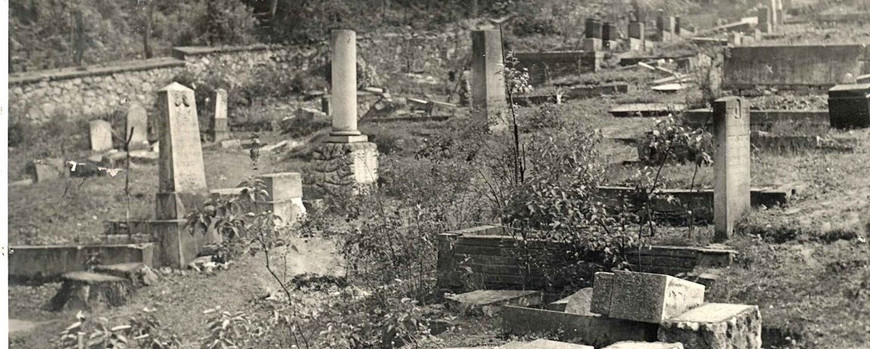 Der geschändete Jüdische Friedhof im Jahr 1947 kurz vor seiner Beseitigung