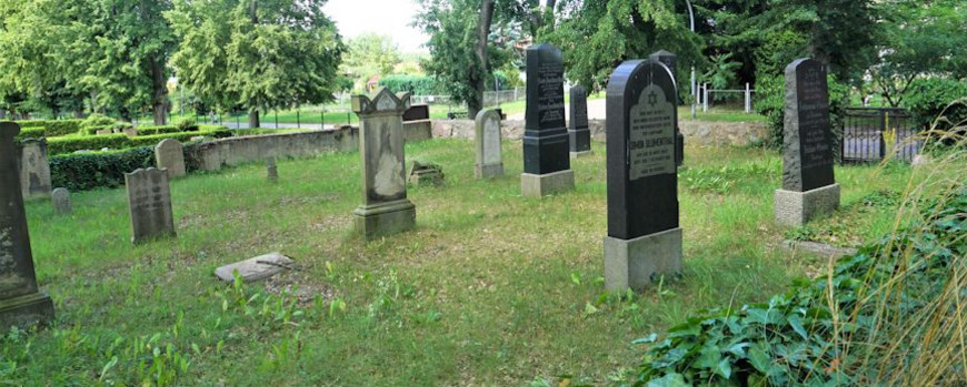 Spuren der Geschichte auf dem Jüdischen Friedhofs in Joachimsthal