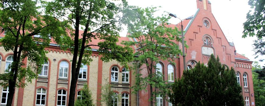Hauptgebäude der Nervenheilanstalt Obrawalde