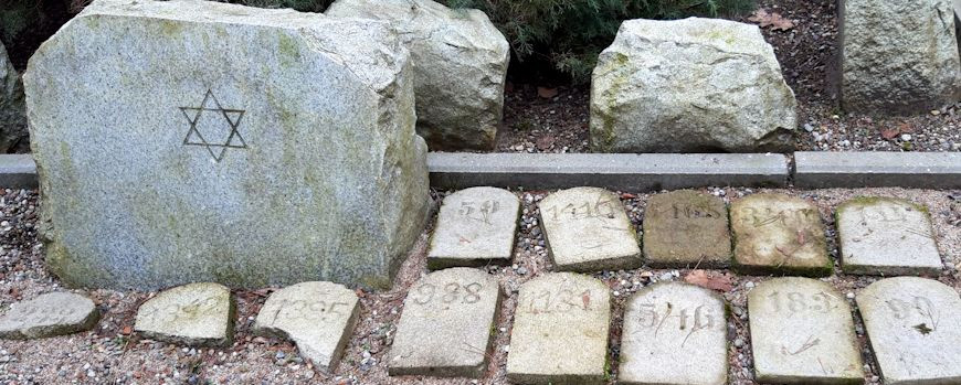 Gedenkstein in Międzyrzecz-Obrzyce für die jüdischen Opfer des Euthanasie-Programms in Obrawalde